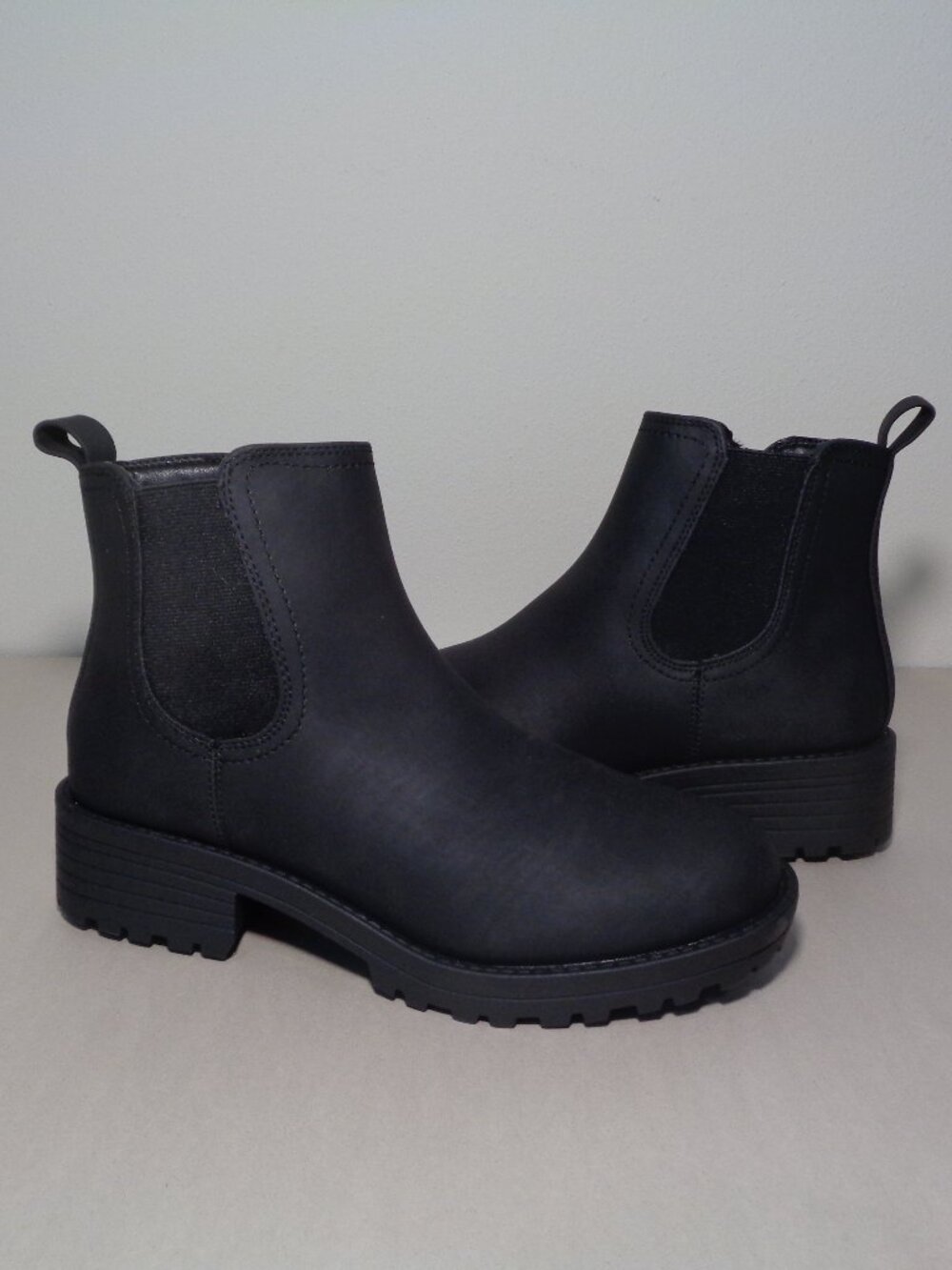Buffalo David Bitton Size 8.5 M / ANNA / Black / Chelsea Boots New Women's Shoes